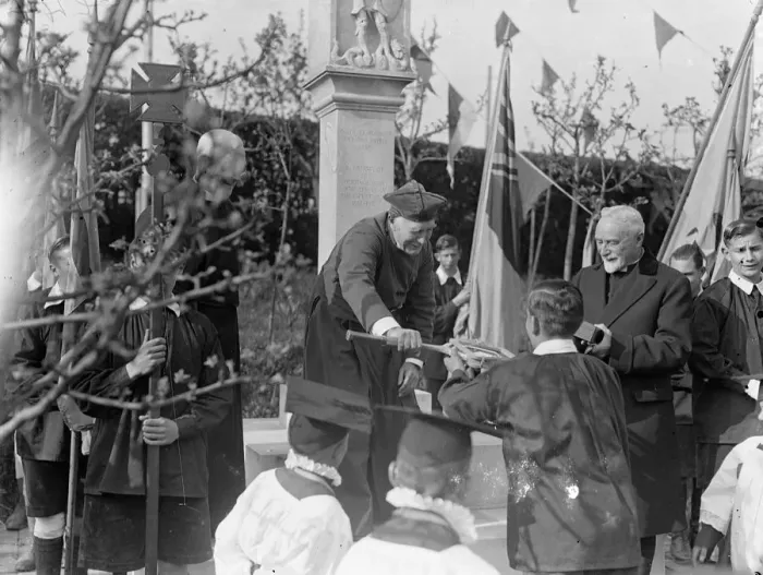 Framed Print : Bishop of London visits heritage craft schools at Chailey, receives gifts. the Bishop of London Framed Print : Bishop of London visits heritage craft schools at Chailey, receives gifts. the Bishop of London