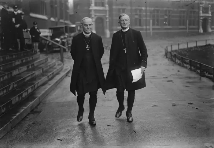 Framed Print : Bishops of the East and West at a jubilee meeting. The Bishop of Sheffield presided Framed Print : Bishops of the East and West at a jubilee meeting. The Bishop of Sheffield presided
