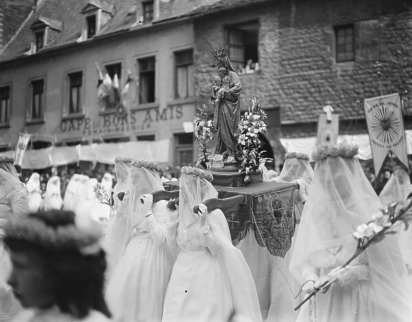 Boulogne France, Procession of our lady of Boulogne A shrine in the procession