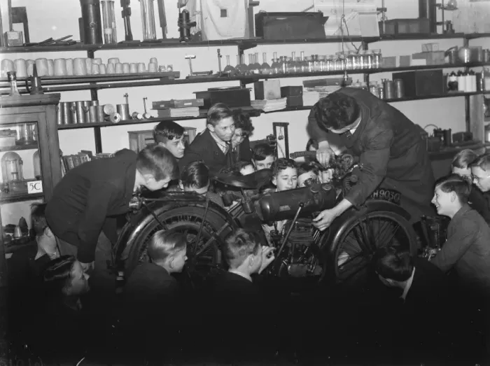Framed Print : Boys during mechanical class at Central School in Bexleyheath, Kent