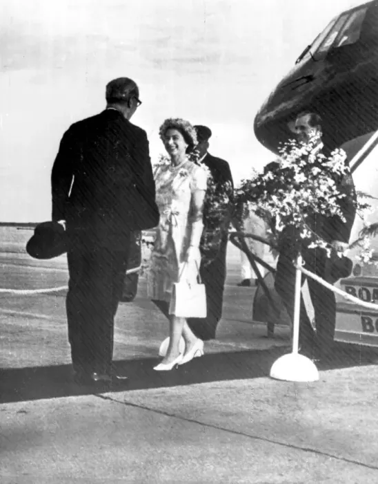 Framed Print : Bridgetown, Barbados : Britains Queen Elizabeth II and Prince Philip are welcome Framed Print : Bridgetown, Barbados : Britains Queen Elizabeth II and Prince Philip are welcome