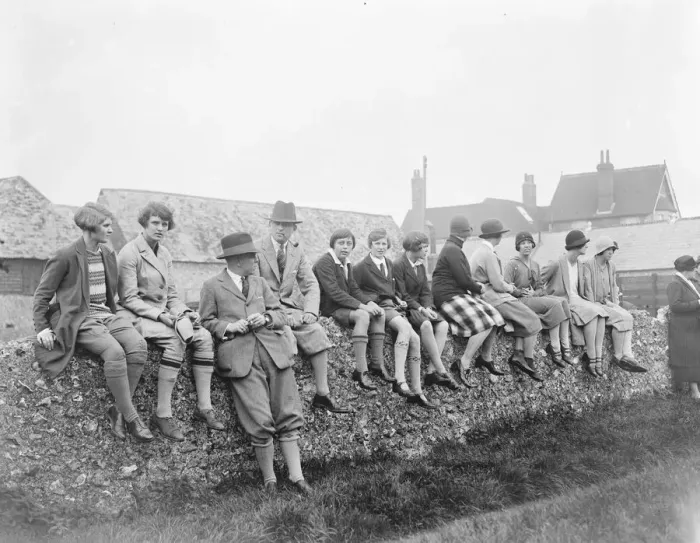 Framed Print : Brighton foot beagles hold meet at the kennels, West Blatchington. Lady followers