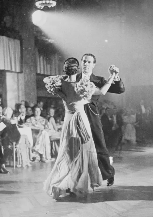 Framed Print : British couple win European ballroom Championships in Berlin Framed Print : British couple win European ballroom Championships in Berlin