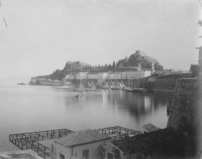 Framed Print : British flag raised on Greek island. A general view of the citadel and harbour of Corfu Framed Print : British flag raised on Greek island. A general view of the citadel and harbour of Corfu