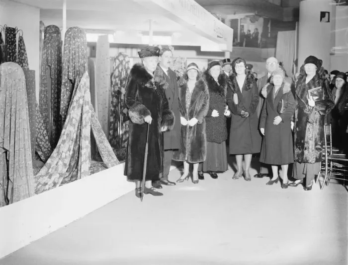 Framed Print : British Industrial fair 1931 The Queen visits the cotton trades section at the White
