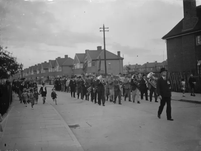 Framed Print : British Legion parade in Blackfen and Lamorbey, Sidcup, London. 1938