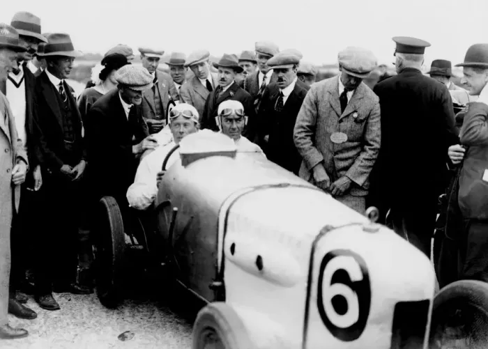 Framed Print : At Brooklands on Saturday the race for cars up to 1, 500cc was won by Mr K Lee Guness