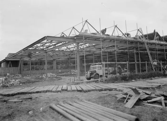 Framed Print : The building of the Ascott Gas, Water, Gesyers Works Ltd, Neasden. 1937