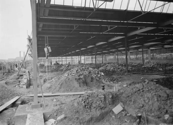 Framed Print : The building of the Ascott Gas, Water, Gesyers Works Ltd, Neasden. 1937 Framed Print : The building of the Ascott Gas, Water, Gesyers Works Ltd, Neasden. 1937