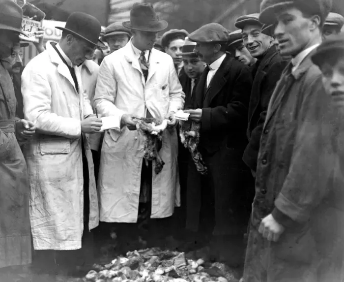 Framed Print : A busy scene at Rabbit skin Corner, Smithfield Market, where thousands of animal Framed Print : A busy scene at Rabbit skin Corner, Smithfield Market, where thousands of animal
