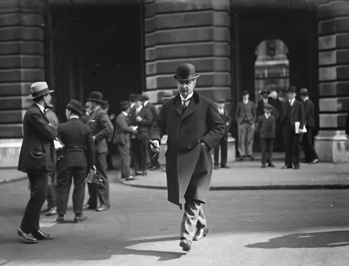 Framed Print : Cabinet meeting at No 10, Downing Street. Lord Peel arriving. 3 June 1929 Framed Print : Cabinet meeting at No 10, Downing Street. Lord Peel arriving. 3 June 1929