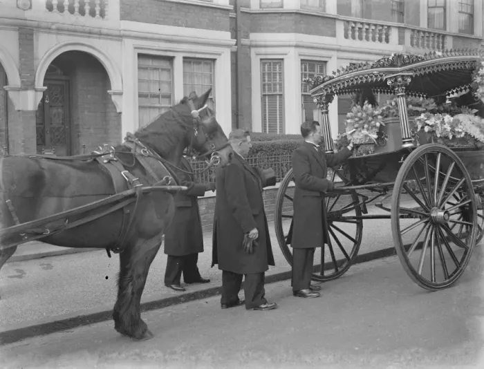 Framed Print : A cabmans funeral. The coffin of Mr William Rose passing through the streets of Framed Print : A cabmans funeral. The coffin of Mr William Rose passing through the streets of
