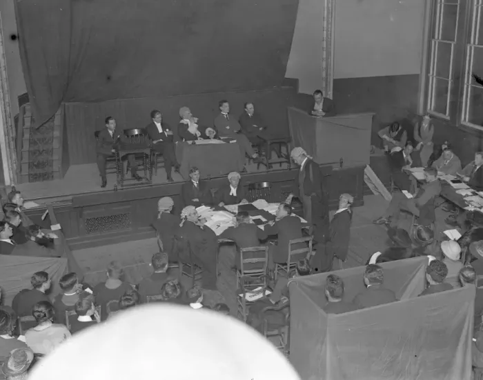 Framed Print : Cambridge undergraduates Mock Trial at Alexandria Hall - Rex versus Harold Framed Print : Cambridge undergraduates Mock Trial at Alexandria Hall - Rex versus Harold