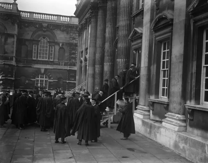 Framed Print : Cambridge votes against the entry of women into full membership of the University Framed Print : Cambridge votes against the entry of women into full membership of the University