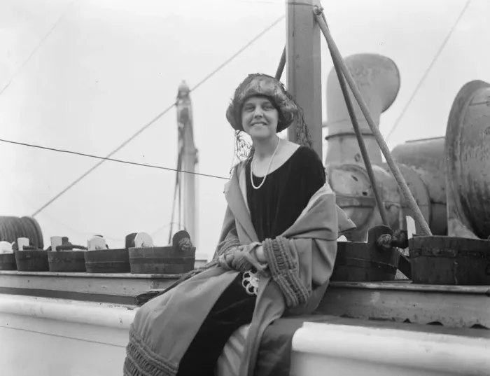 Framed Print : Canadian - Welsh Soprano arrives in England. Miss Gladys Janes Morgan, the Canadian