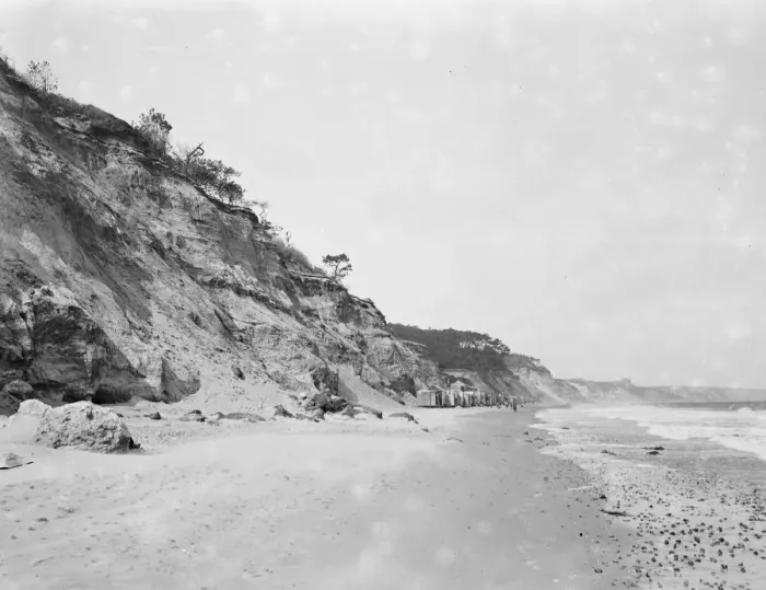 Framed Print : canford cliffs, branksome of Poole in Dorset adjoining Branksome 1925 Framed Print : canford cliffs, branksome of Poole in Dorset adjoining Branksome 1925