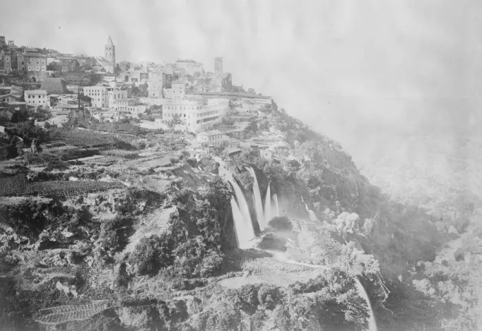 Framed Print : Cascades at Tivoli in the Lazio region of central Italy, Waterfalls about to be
