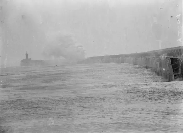 Framed Print : Channel Gale lashes South Coast. 70 miles an hour gale in the English Channel whipped Framed Print : Channel Gale lashes South Coast. 70 miles an hour gale in the English Channel whipped