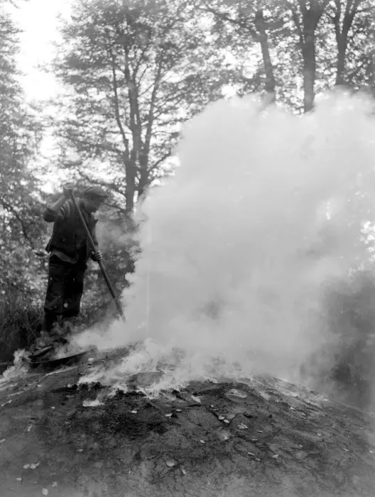 Framed Print : Charcoal burning for the trenches in the New Forest
