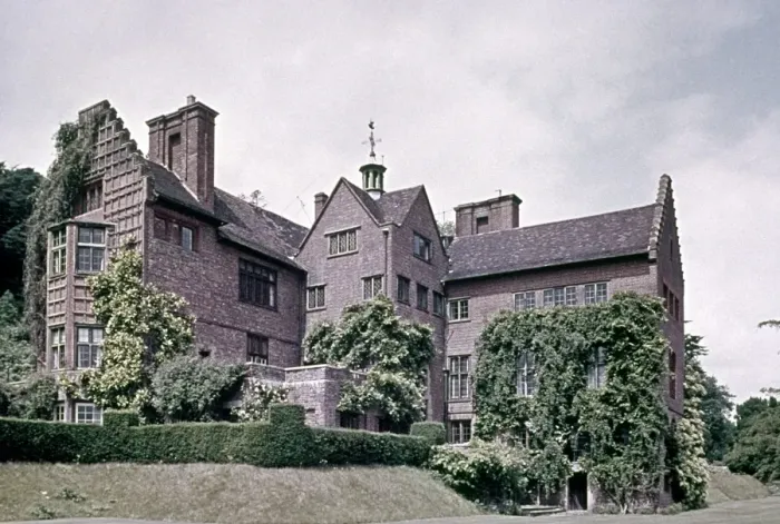 Framed Print : Chartwell, home of Sir Winston Churchill Exterior view