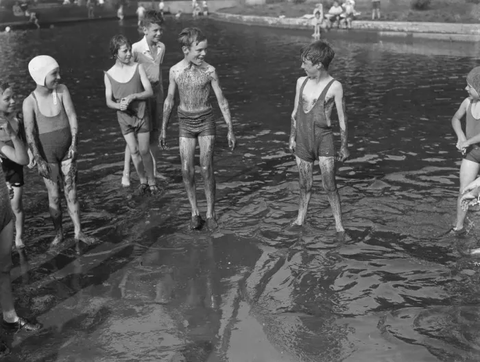 Framed Print : Children enjoying the paddling pool in Dartford, Kent. 1939 Framed Print : Children enjoying the paddling pool in Dartford, Kent. 1939