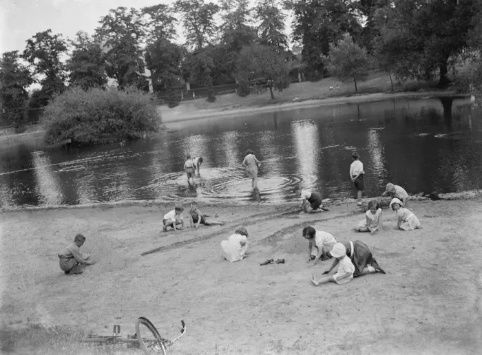 Framed Print : Children playing in the sand at Chislehurst, Kent 1935 Framed Print : Children playing in the sand at Chislehurst, Kent 1935