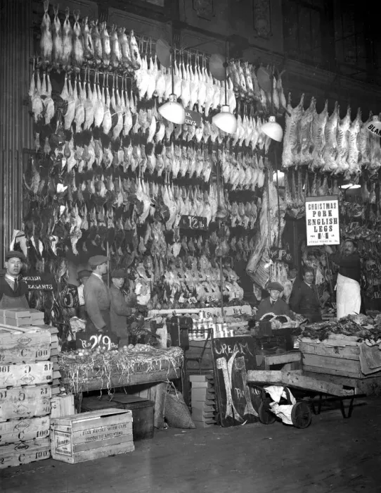 Framed Print : Christmas poultry at Leadenhall Market. 16 December 1927 Framed Print : Christmas poultry at Leadenhall Market. 16 December 1927