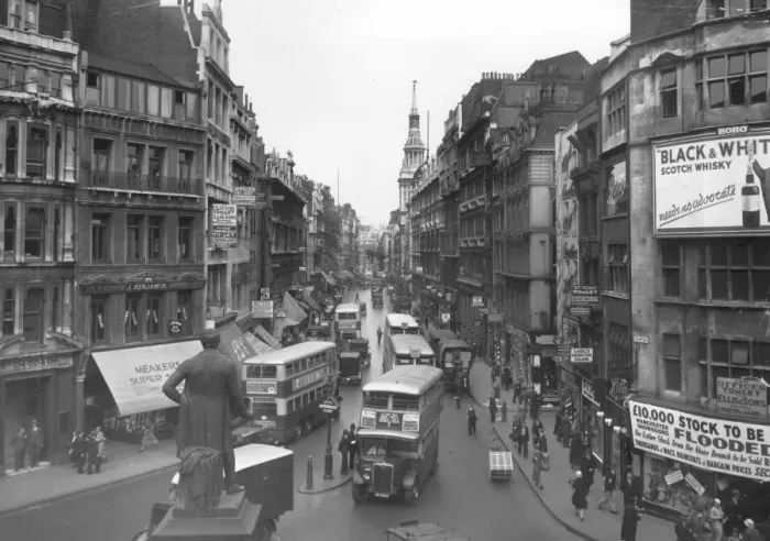 Framed Print : City of London Cheapside Street in the thirties The building on both sides of Framed Print : City of London Cheapside Street in the thirties The building on both sides of