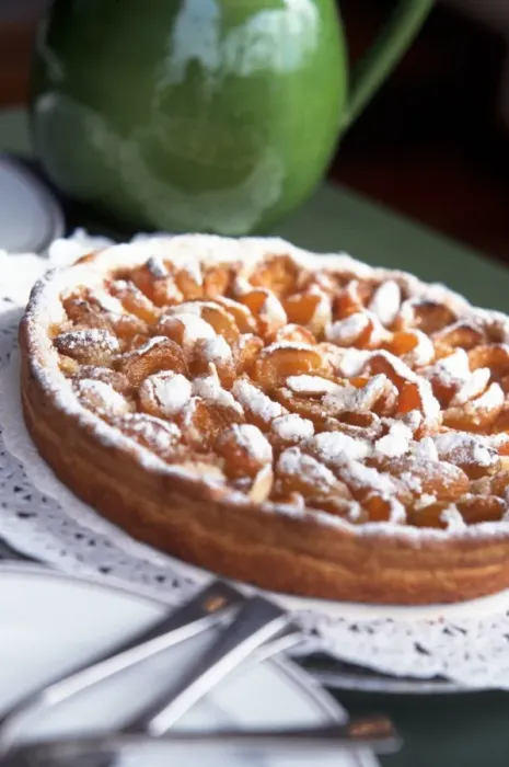 Framed Print : Classic French apple tart credit: Marie-Louise Avery / thePictureKitchen / TopFoto Framed Print : Classic French apple tart credit: Marie-Louise Avery / thePictureKitchen / TopFoto