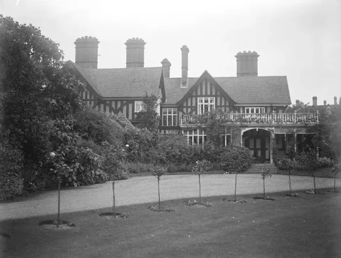 Framed Print : Cleeves Court. Streatley on Thames. Residence of Sir James Craig. 1924 Framed Print : Cleeves Court. Streatley on Thames. Residence of Sir James Craig. 1924