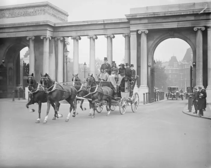 Framed Print : Coaches club meet in Hyde Park Sir Leonard Powell arriving in Hyde Park for meet 9 Framed Print : Coaches club meet in Hyde Park Sir Leonard Powell arriving in Hyde Park for meet 9