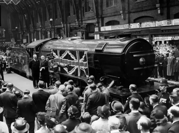 Framed Print : The Coldstreamer at Kings Cross being named by Major General Sir Cecil Pereira KCB Framed Print : The Coldstreamer at Kings Cross being named by Major General Sir Cecil Pereira KCB