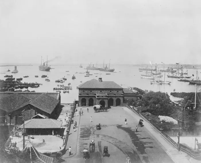 Framed Print : Colombo, Ceylon Harbour and landing jetty 15 April 1922