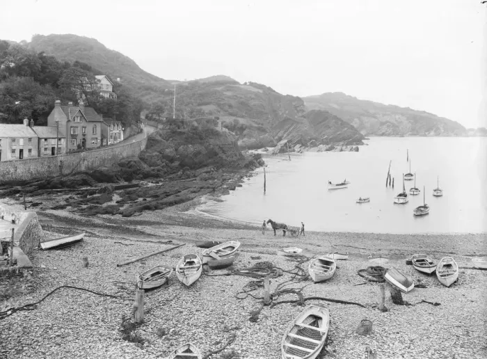Framed Print : Combe Martin is a village and civil parish on the North Devon coast 1925
