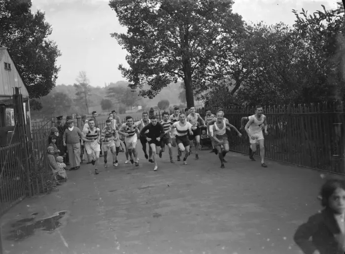 Framed Print : Competitors in a cross country race, Dartford, Kent. 1935