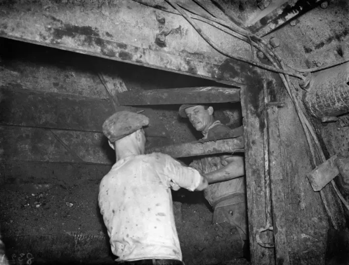 Framed Print : The construction of the Dartford Tunnel. Workmen clay stopping. 1938
