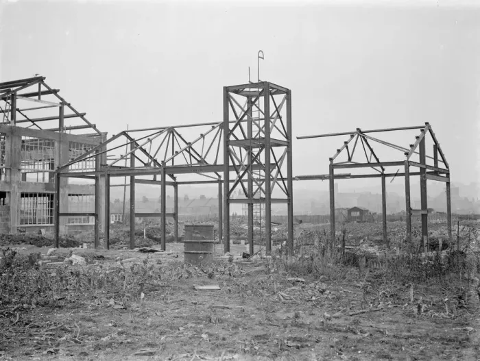 Framed Print : The construction of the new factory for British Sisalkraft Ltd at Strood, Kent