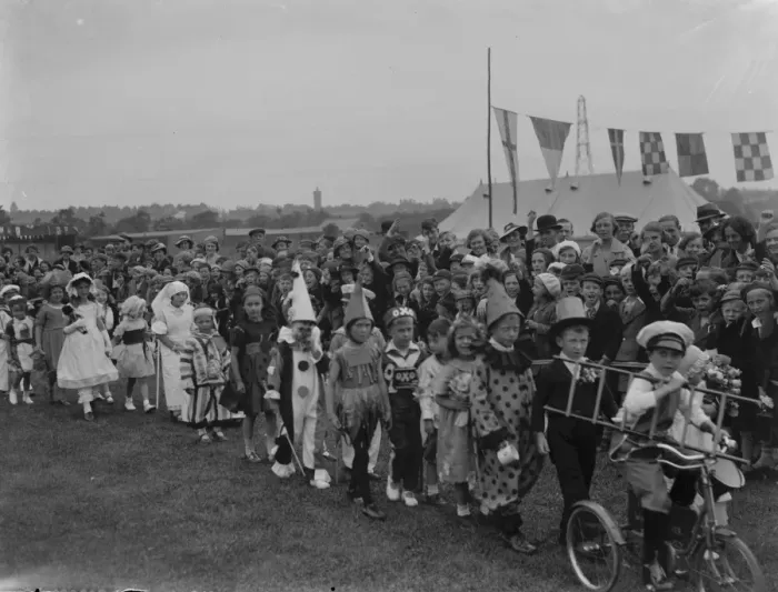Framed Print : The Coronation Carnival in Stone, Kent, to celebrate the coronation of King George VI Framed Print : The Coronation Carnival in Stone, Kent, to celebrate the coronation of King George VI