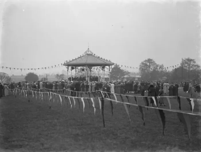 Framed Print : Coronation festivities at Dartford. 15 May 1937 Framed Print : Coronation festivities at Dartford. 15 May 1937