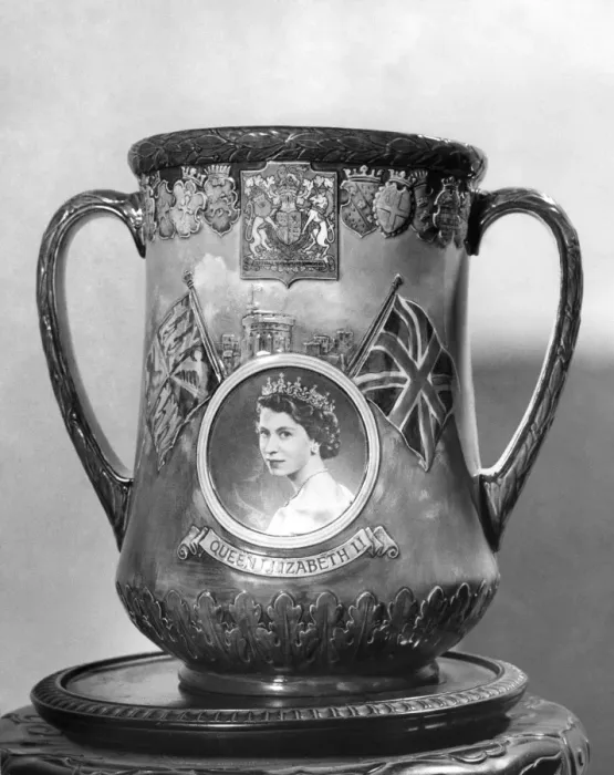 Framed Print : Coronation Souvenir Coronation Loving Cup showing Queen Elizabeth II 1952