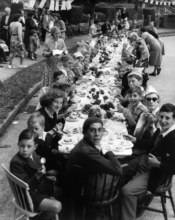 Framed Print : Coronation street party in Norfolk Crescent, Sidcup, Kent June 1953 Framed Print : Coronation street party in Norfolk Crescent, Sidcup, Kent June 1953