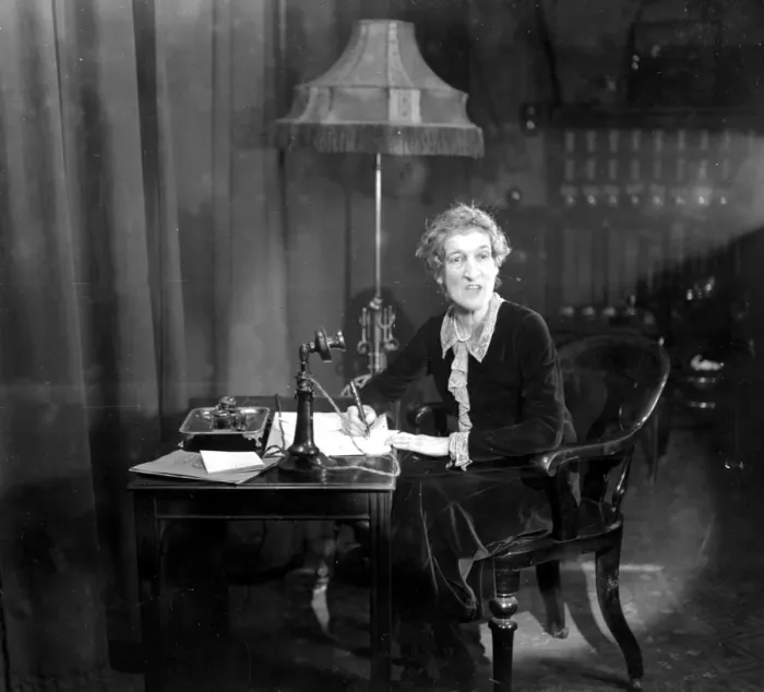 Framed Print : The Countess of Oxford and Asquith (posing for the film series, Secrets of Handwriting )