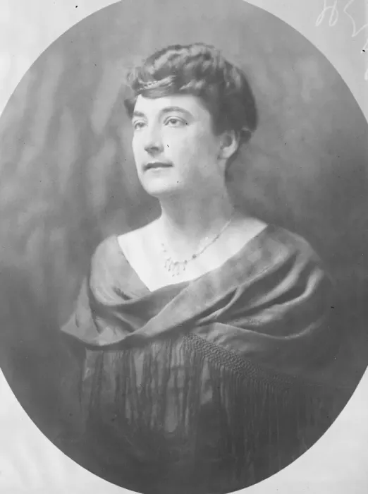 Framed Print : The Countess Paula Sulkowska. Inventor of machine for travelling in land, water or in the air Framed Print : The Countess Paula Sulkowska. Inventor of machine for travelling in land, water or in the air