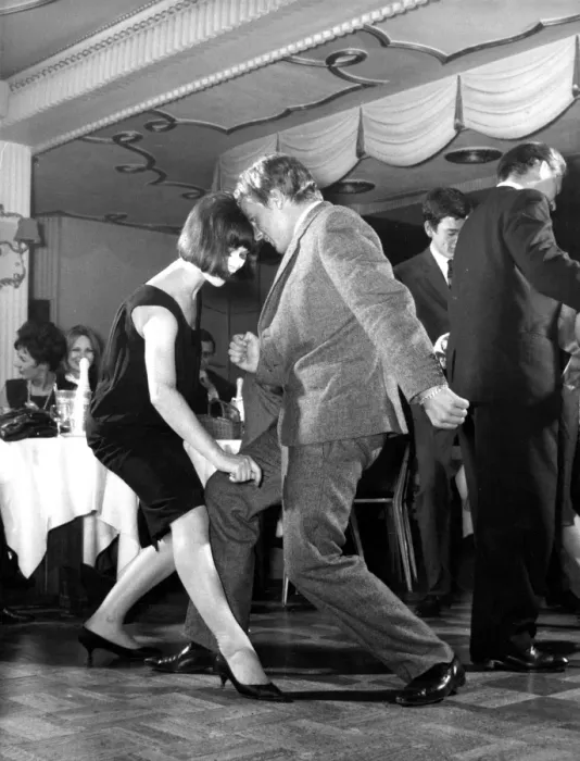 Framed Print : A couple seen dancing Britans latest dance craze, The Twist, at the Satire Club Framed Print : A couple seen dancing Britans latest dance craze, The Twist, at the Satire Club