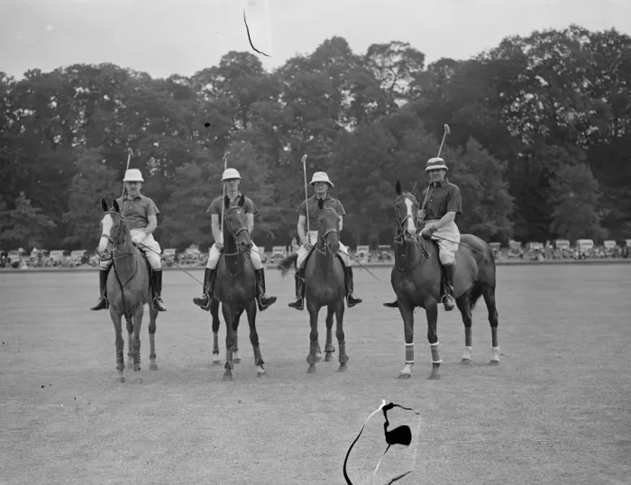 Framed Print : At the Cowdray Park Polo Tournament at Midhurst in Sussex, the Cowdray Park Polo team Framed Print : At the Cowdray Park Polo Tournament at Midhurst in Sussex, the Cowdray Park Polo team