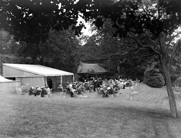 Framed Print : Cowes Regatta. Afternoon tea in the grounds of the Royal Yatch Squadron. 2 August 1920