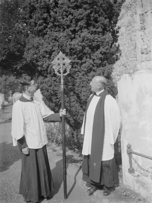 Framed Print : Crayford Church standard with the Reverend W H Andrews. 1935