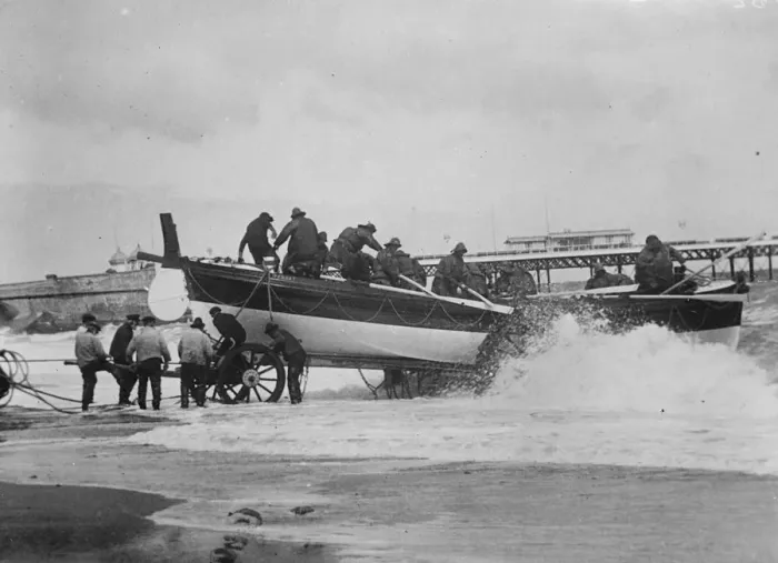Framed Print : Cromer lifeboat being launched at Cromer Framed Print : Cromer lifeboat being launched at Cromer