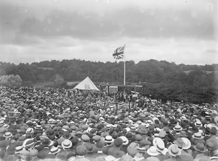 Framed Print : The crowd at Drumbeg