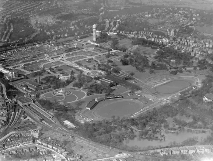 Framed Print : Crystal Palace road-racing track nears completion for Coronation. This picture Framed Print : Crystal Palace road-racing track nears completion for Coronation. This picture